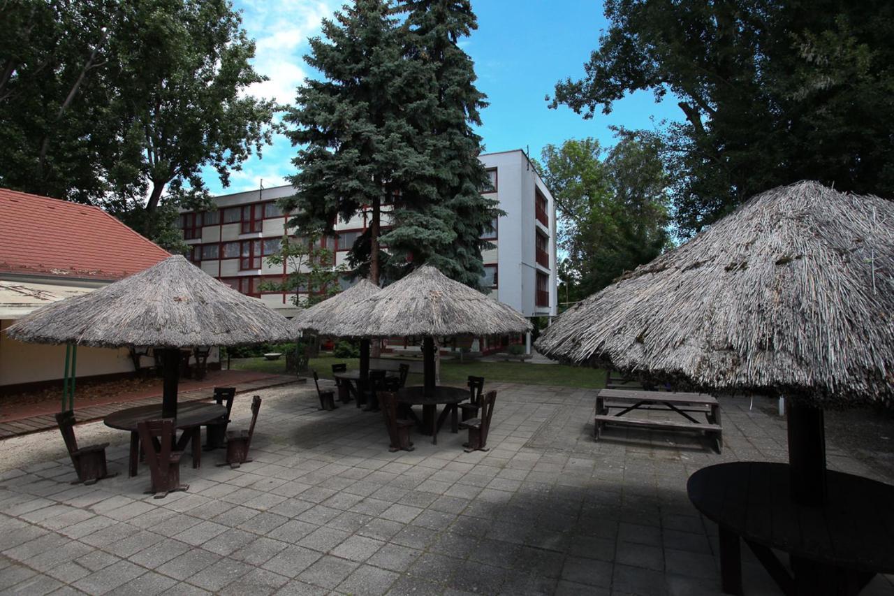 Rev Szallo Balaton Hotel ซานโตด ภายนอก รูปภาพ