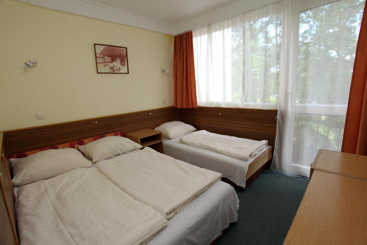 Rev Szallo Balaton Hotel ซานโตด ภายนอก รูปภาพ